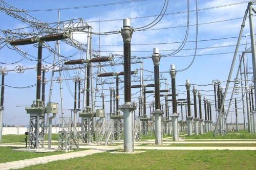ساخت دکل های موقت برای افزایش تاب آوری شبکه انتقال برق کشور